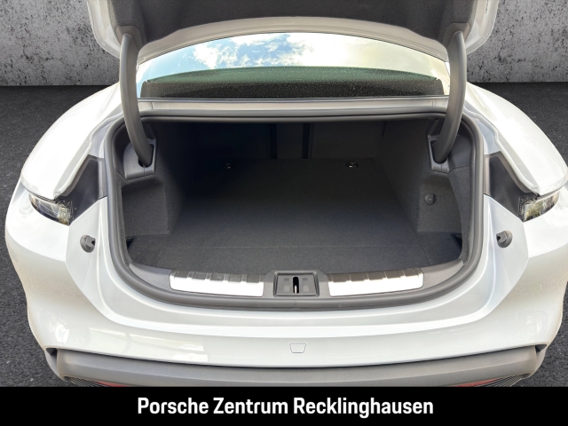 Porsche Taycan Black Edition InnoDrive Sportabgas HUD