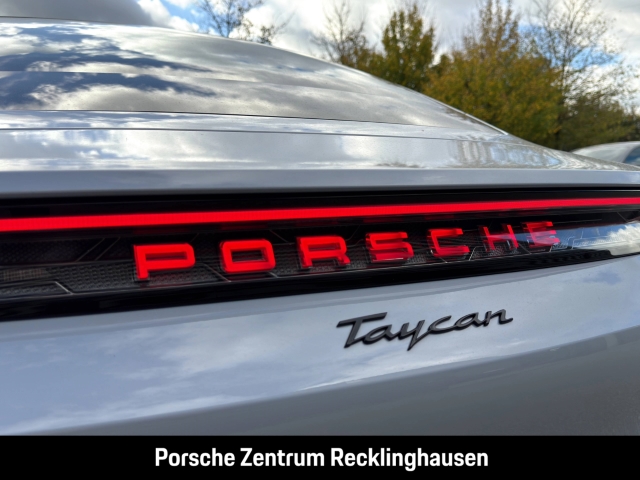 Porsche Taycan Black Edition InnoDrive Sportabgas HUD