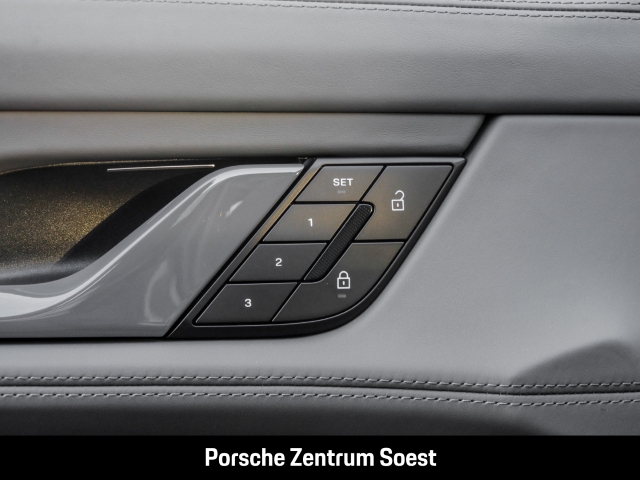 Porsche Taycan Black Edition/Panoramadach/Sport-Chrono