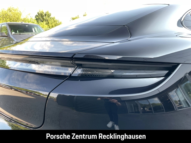 Porsche Taycan Black Edition InnoDrive LED-Matrix HeadUp