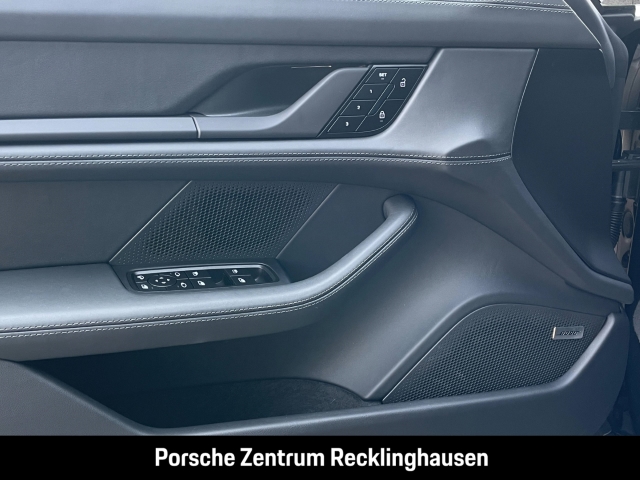 Porsche Taycan Black Edition InnoDrive LED-Matrix HeadUp