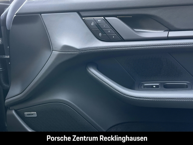 Porsche Taycan Black Edition InnoDrive LED-Matrix HeadUp