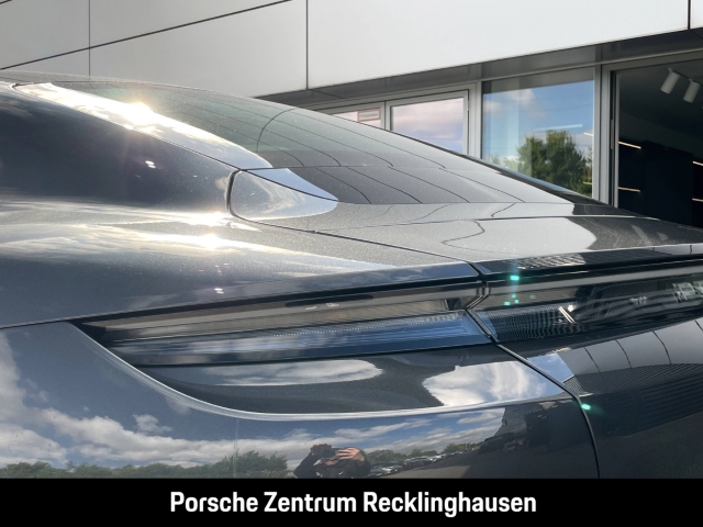 Porsche Taycan Surround View Panoramadach BOSE 20-Zoll