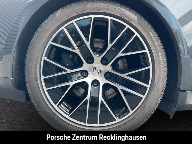 Porsche Taycan Surround View Panoramadach BOSE 20-Zoll
