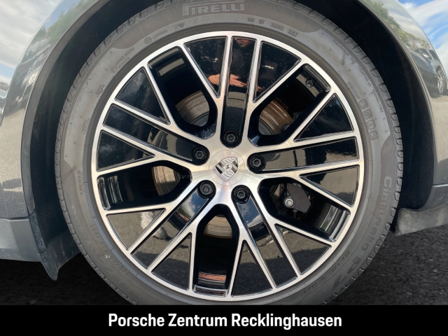 Porsche Taycan Surround View Panoramadach BOSE 20-Zoll