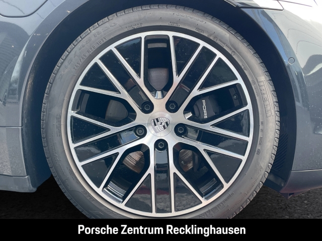 Porsche Taycan Surround View Panoramadach BOSE 20-Zoll