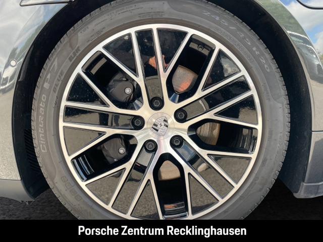 Porsche Taycan Surround View Panoramadach BOSE 20-Zoll
