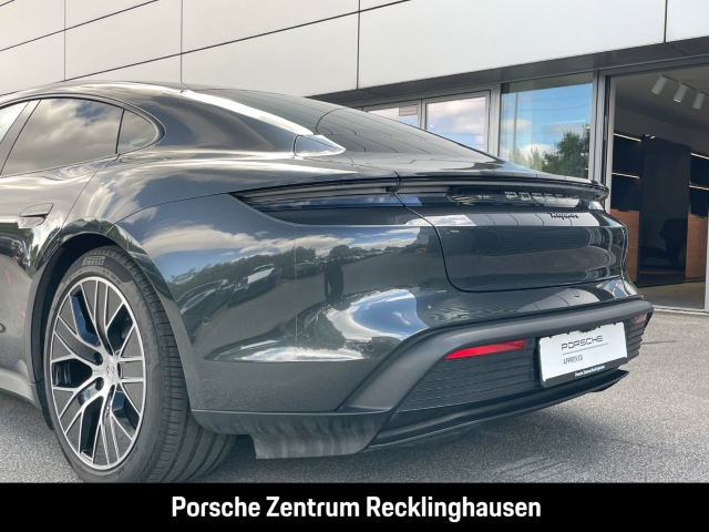 Porsche Taycan Surround View Panoramadach BOSE 20-Zoll