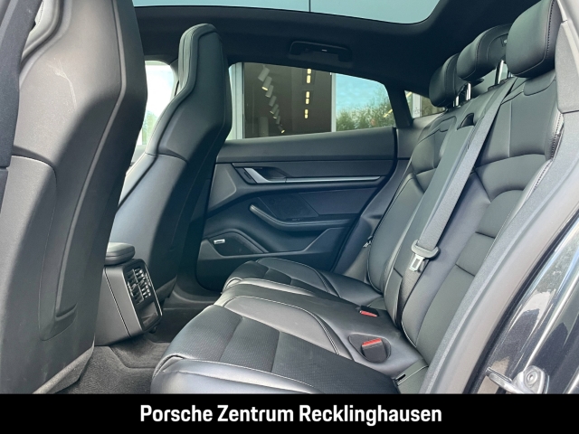 Porsche Taycan Surround View Panoramadach BOSE 20-Zoll