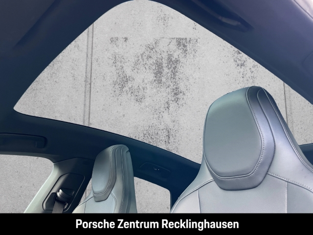 Porsche Taycan Surround View Panoramadach BOSE 20-Zoll