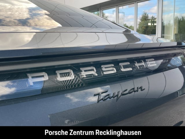 Porsche Taycan Surround View Panoramadach BOSE 20-Zoll