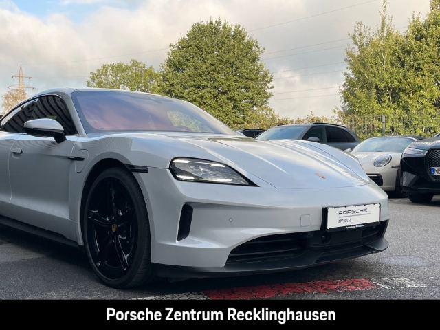 Porsche Taycan HA-Lenkung Surround-View Panoramadach