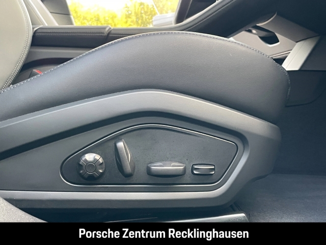 Porsche Taycan HA-Lenkung Surround-View Panoramadach