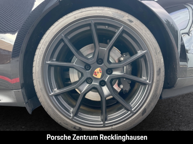 Porsche Taycan 4 BOSE Luftfederung Panorama InnoDrive