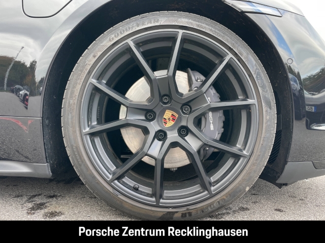 Porsche Taycan 4 BOSE Luftfederung Panorama InnoDrive