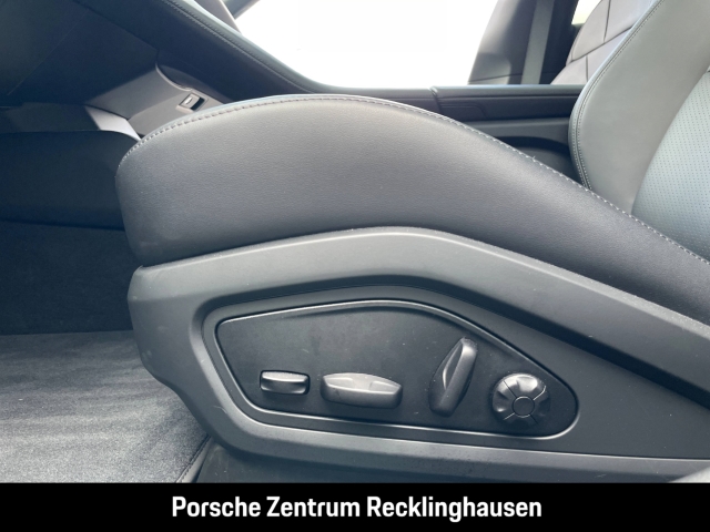 Porsche Taycan 4 BOSE Luftfederung Panorama InnoDrive