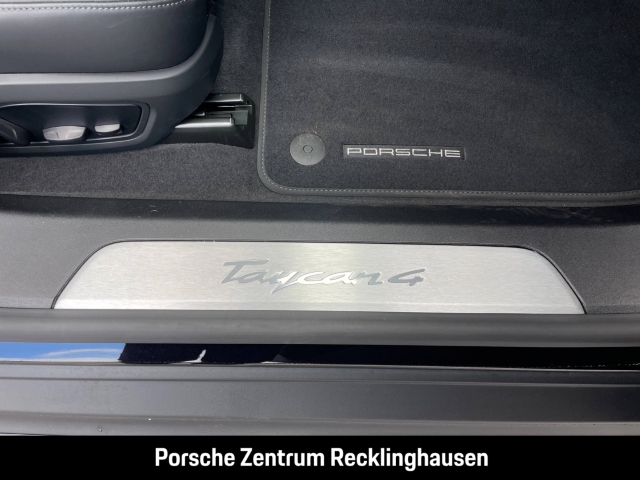 Porsche Taycan 4 BOSE Luftfederung Panorama InnoDrive