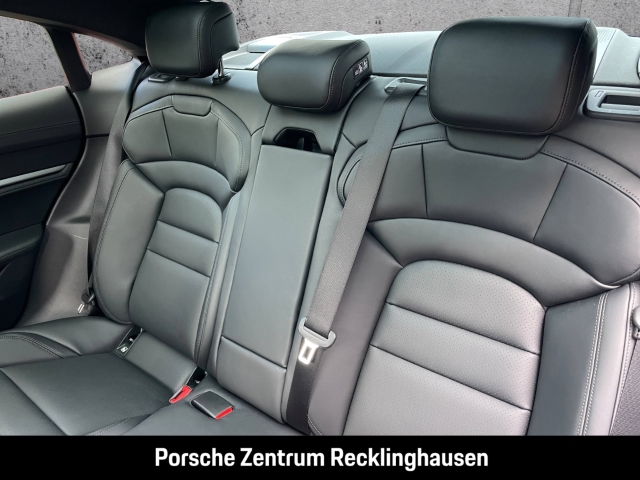 Porsche Taycan 4 BOSE Luftfederung Panorama InnoDrive