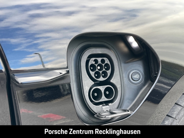 Porsche Taycan 4 BOSE Luftfederung Panorama InnoDrive