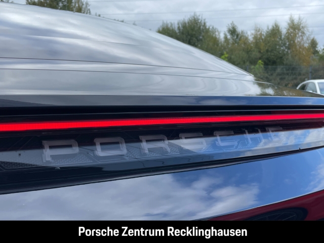 Porsche Taycan 4 BOSE Luftfederung Panorama InnoDrive