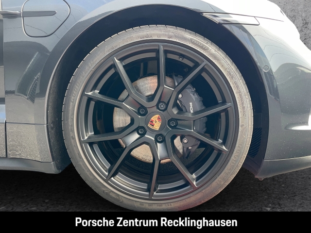 Porsche Taycan 4 Surround-View LED-Matrix Luftfederung