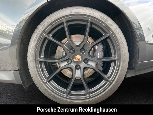 Porsche Taycan 4 Surround-View LED-Matrix Luftfederung
