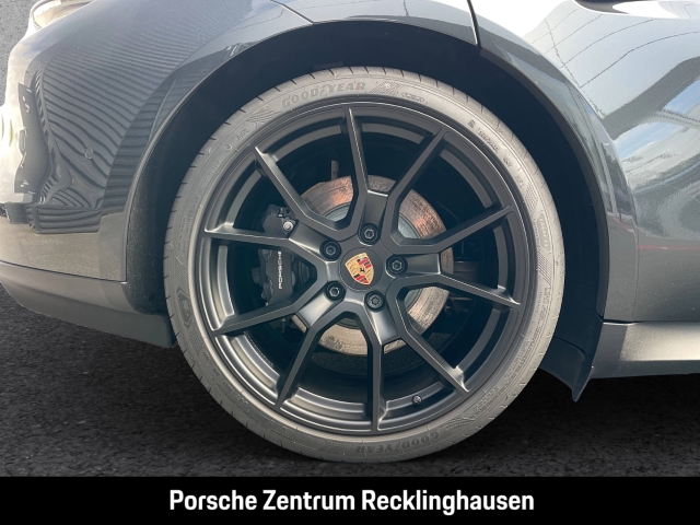 Porsche Taycan 4 Surround-View LED-Matrix Luftfederung