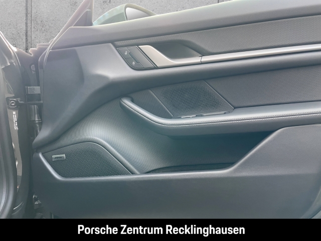 Porsche Taycan 4 Surround-View LED-Matrix Luftfederung