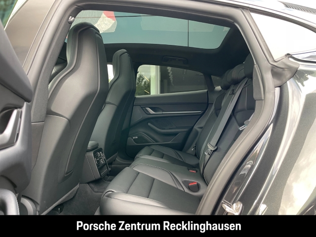 Porsche Taycan 4 Surround-View LED-Matrix Luftfederung