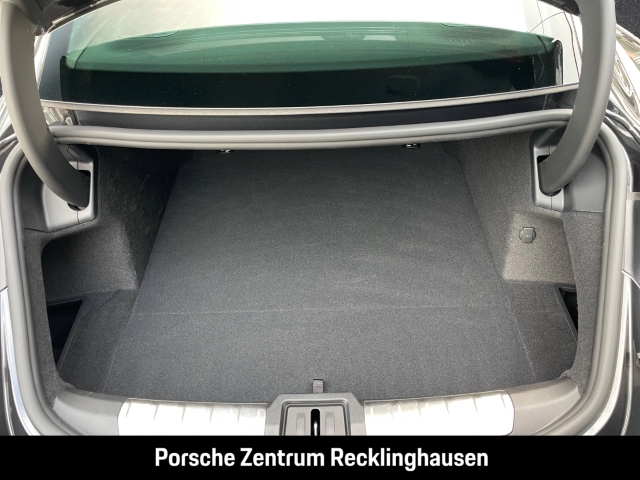 Porsche Taycan 4 Surround-View LED-Matrix Luftfederung
