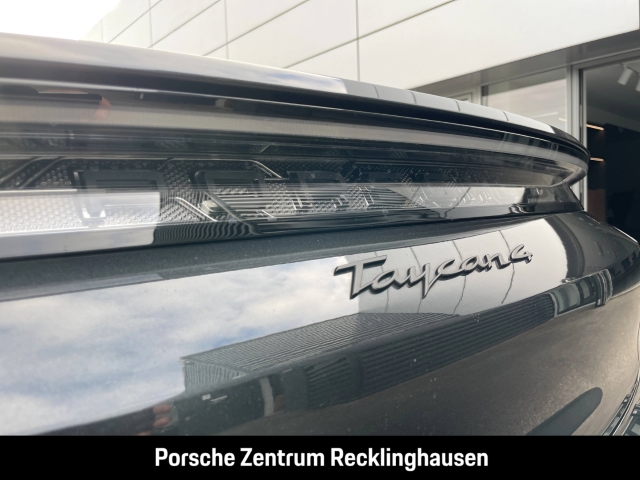 Porsche Taycan 4 Surround-View LED-Matrix Luftfederung