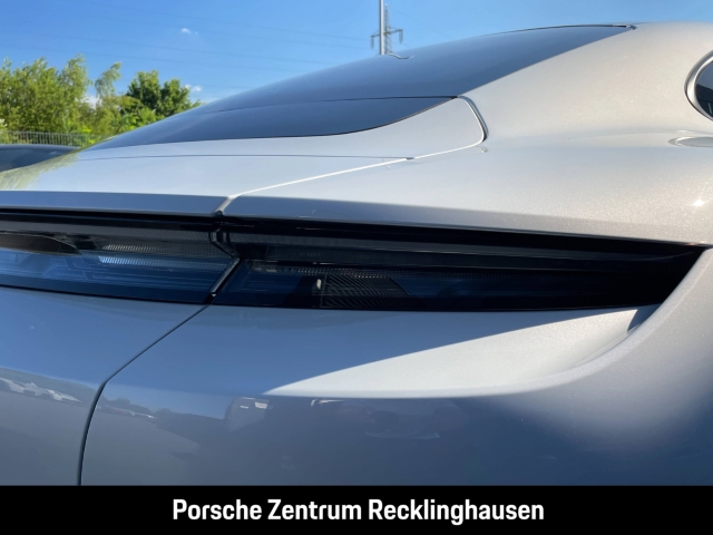 Porsche Taycan Surround-View Panoramadach BOSE 20-Zoll