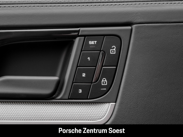 Porsche Cayenne E-Hybrid/21-Zoll/PASM/Panoramadach/BOSE