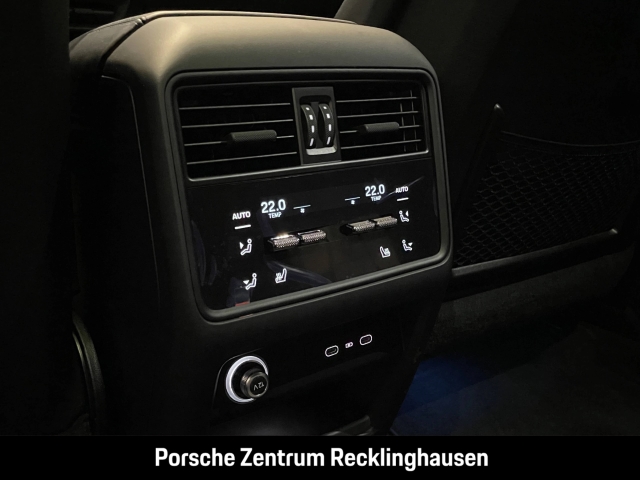 Porsche Cayenne E-Hybrid HA-Lenkung InnoDrive Head-Up