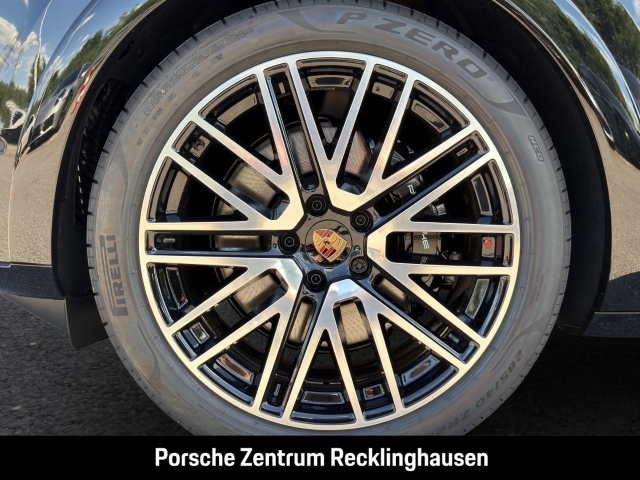 Porsche Cayenne E-Hybrid Black Edition InnoDrive Head-Up