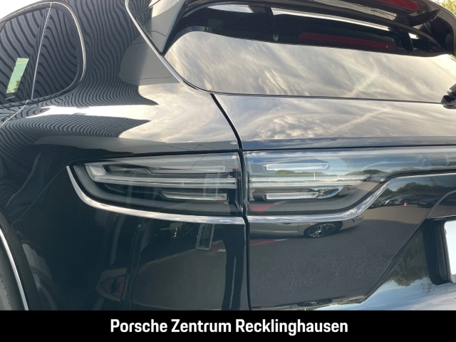 Porsche Cayenne GTS InnoDrive Head-Up Display LED-Matrix