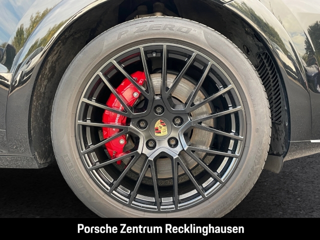 Porsche Cayenne GTS InnoDrive Head-Up Display LED-Matrix