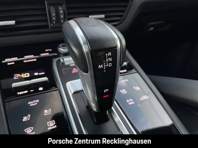Porsche Cayenne GTS InnoDrive Head-Up Display LED-Matrix