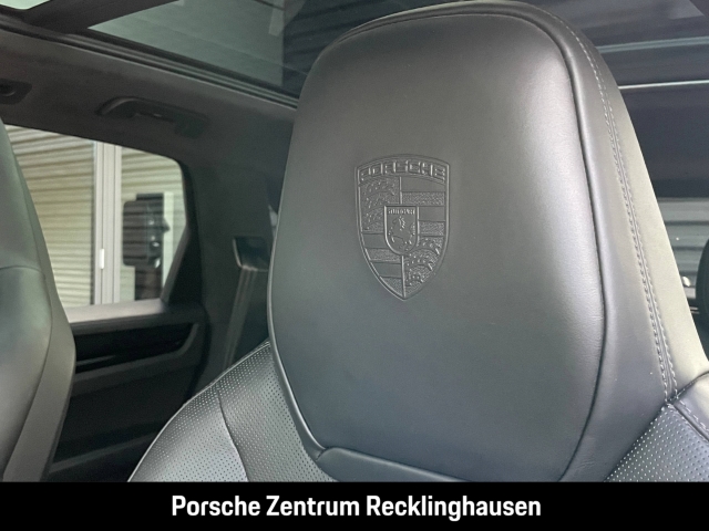 Porsche Cayenne GTS InnoDrive Head-Up Display LED-Matrix