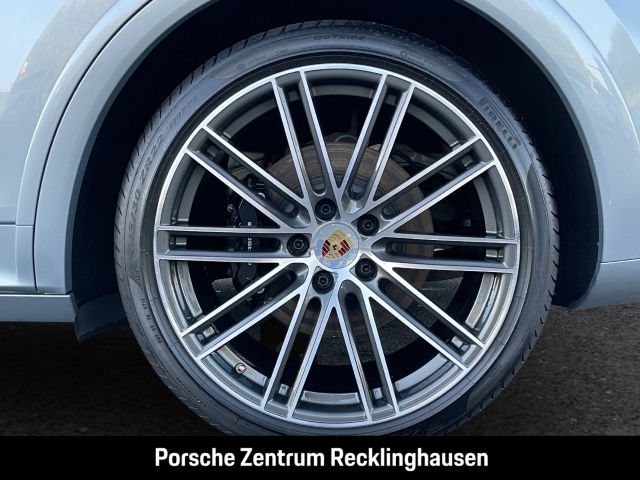 Porsche Cayenne GTS LED-Matrix Standheizung BOSE PASM