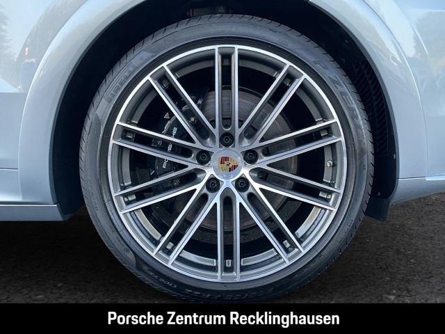 Porsche Cayenne GTS LED-Matrix Standheizung BOSE PASM