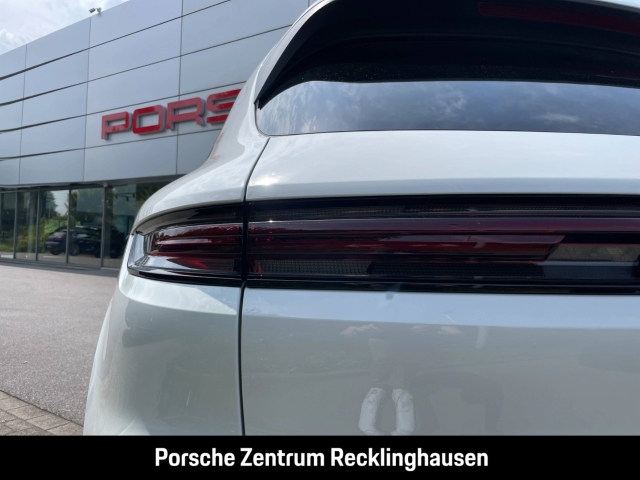 Porsche Cayenne E-Hybrid BOSE Luftfederung Panoramadach