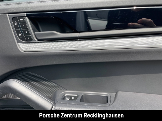 Porsche Cayenne E-Hybrid BOSE Luftfederung Panoramadach