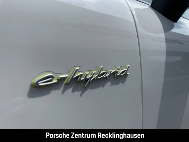 Porsche Cayenne E-Hybrid BOSE Luftfederung Panoramadach