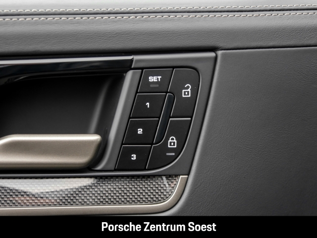 Porsche Cayenne Turbo E-Hybrid/22-Zoll/Panoramadach