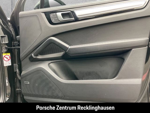 Porsche Cayenne Coupe Platinum Edition InnoDrive BOSE LED