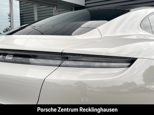 Porsche Taycan 4S LED-Matrix BOSE 21-Zoll Rückfahrkamera