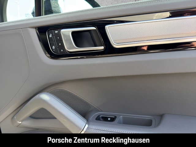 Porsche Cayenne E-Hybrid Coupe Platinum Edition InnoDrive