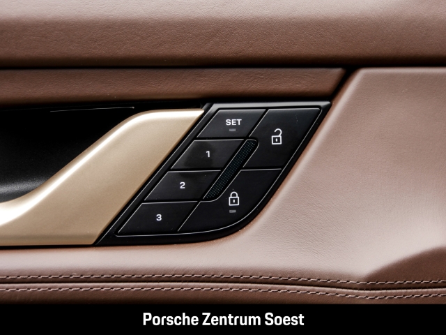 Porsche Taycan 4S/21-Zoll/Sport-Chrono/Panoramadach/BOSE