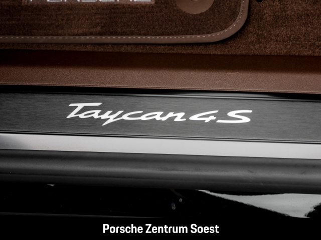 Porsche Taycan 4S/21-Zoll/Sport-Chrono/Panoramadach/BOSE